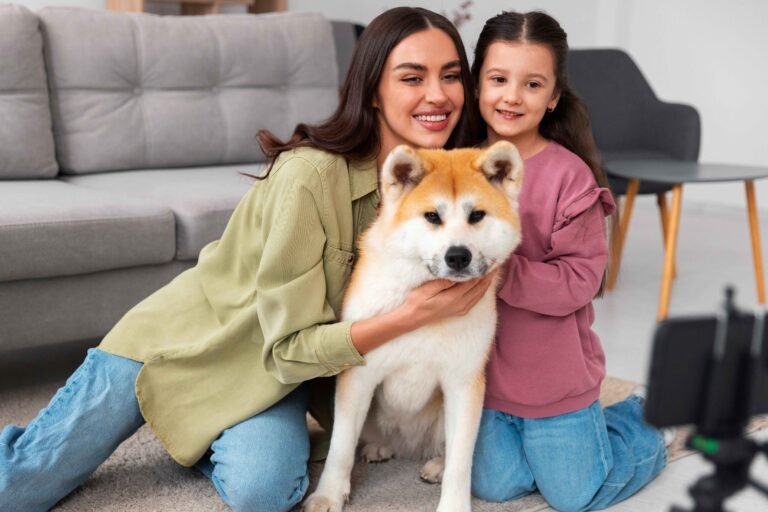 lifestyle-person-creating-content